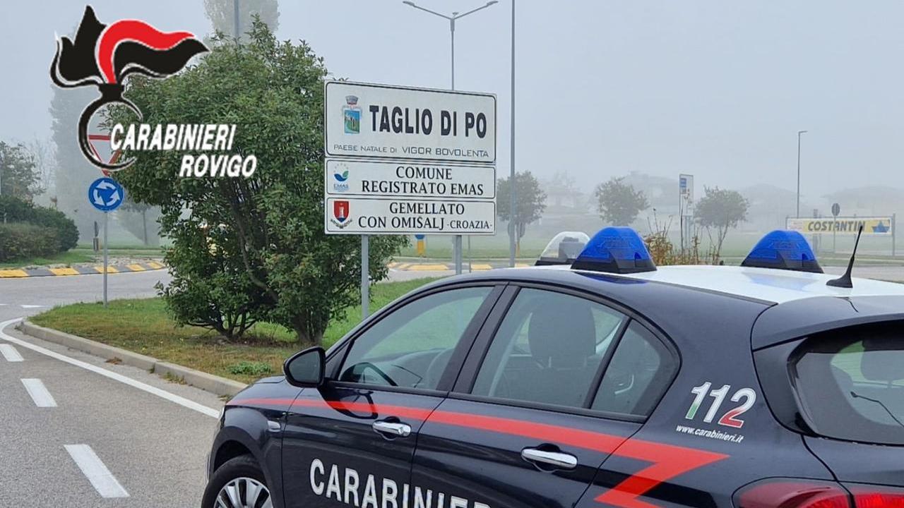 Minaccia tutti con una catena: 43enne allontanata da Ariano torna in paese