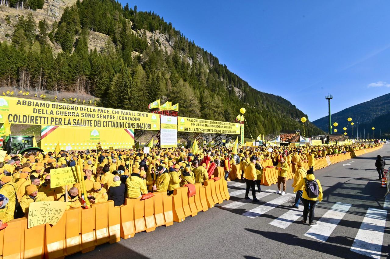 
	Il presidio degli agricoltori al Brennero

