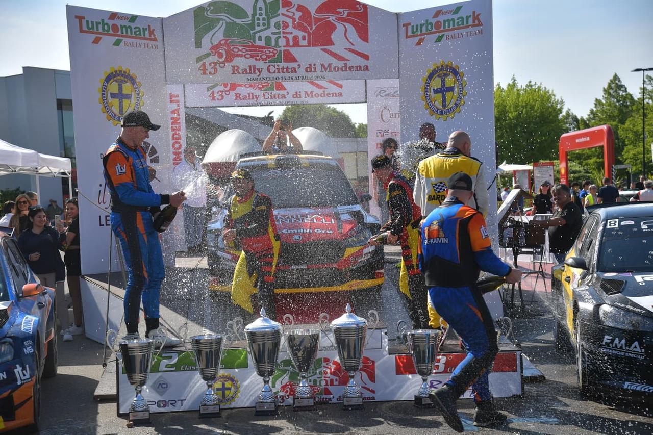 
	La festa sul podio di Maranello (Foto: Mario Leonelli)

