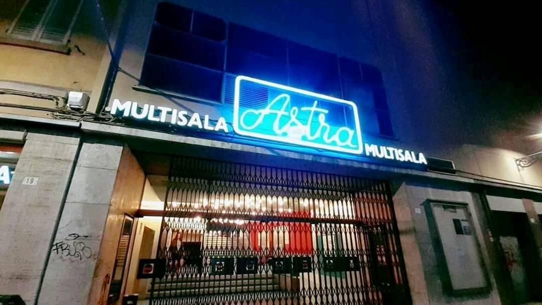 «Cinema Astra di Modena a rischio chiusura. No alle case di lusso al suo posto»