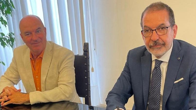 Il sindaco Luca Salvetti e il prefetto Giancarlo Dionisi: lo scontro è ormai quotidiano
