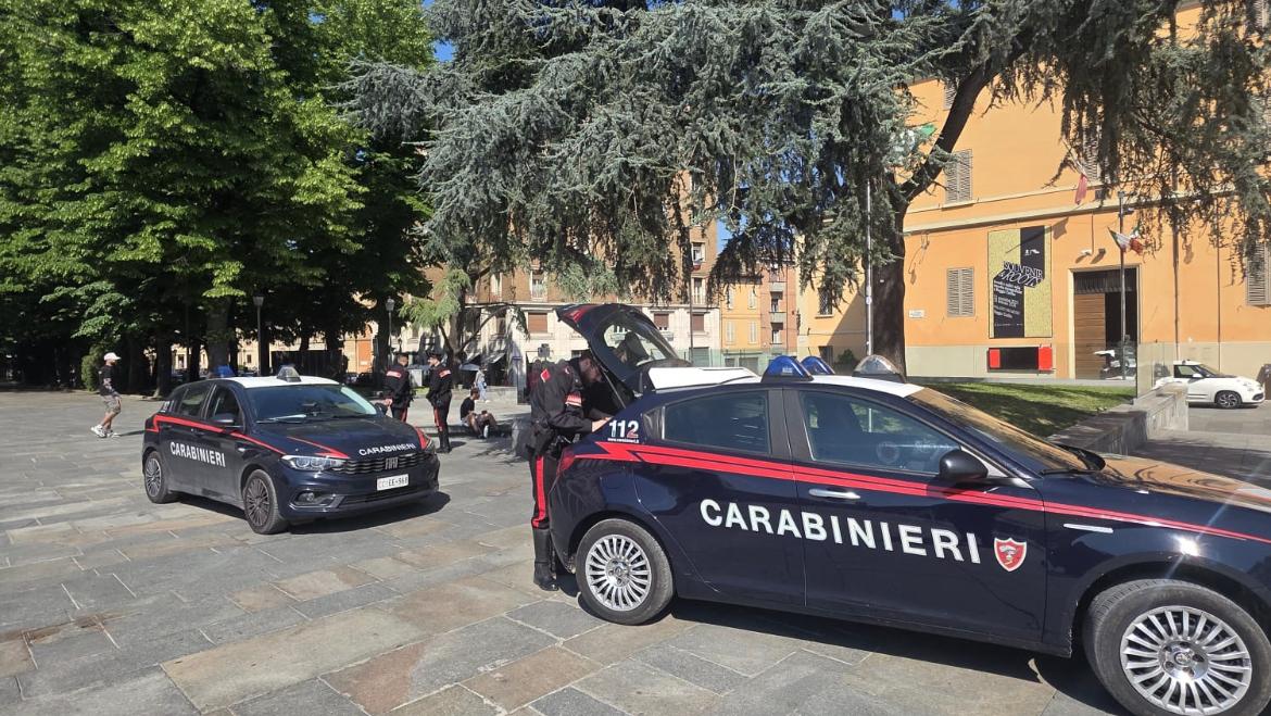 Dopo la rissa, controlli in centro storico tra Valli e via Roma: spacciatore fermato e due attività verso la chiusura