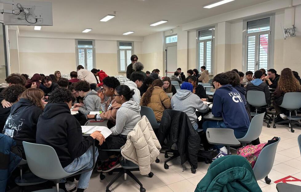 Cirfood allo Scaruffi porta la contabilità fuori dai libri di scuola