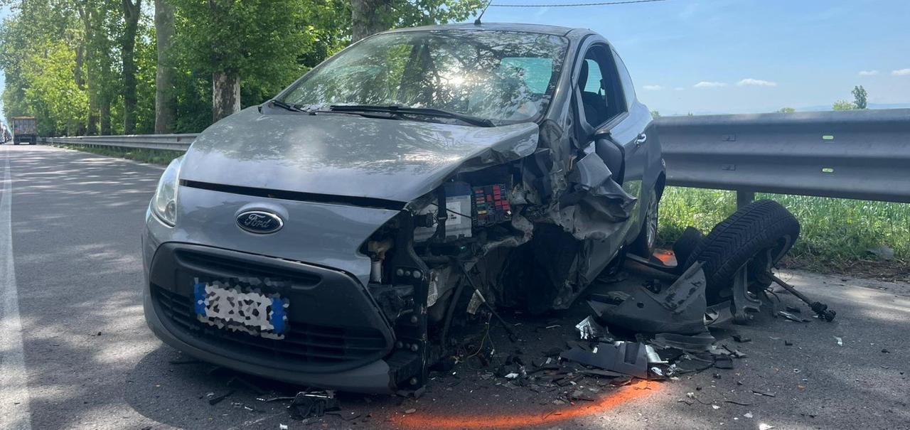 
	L'auto distrutta a Spilamberto

