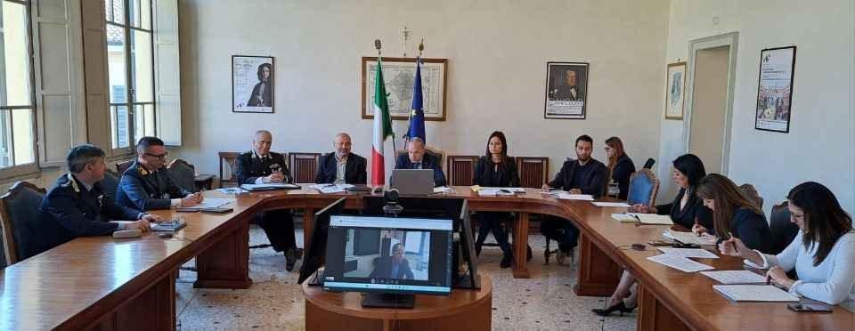 Allarme sicurezza in centro storico, il piano della prefettura: nuove telecamere e Street Tutor anche durante la settimana