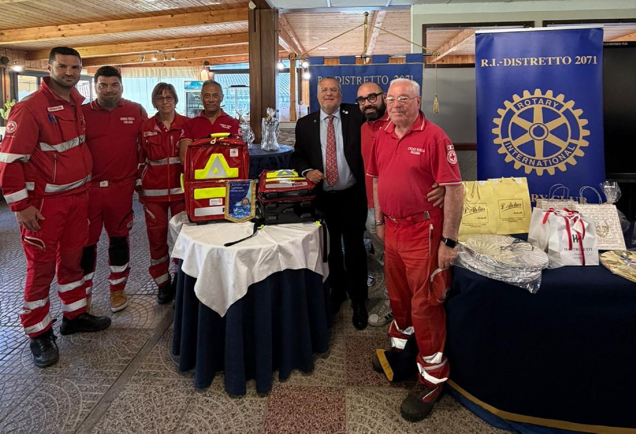 
	La cerimonia per la donazione

