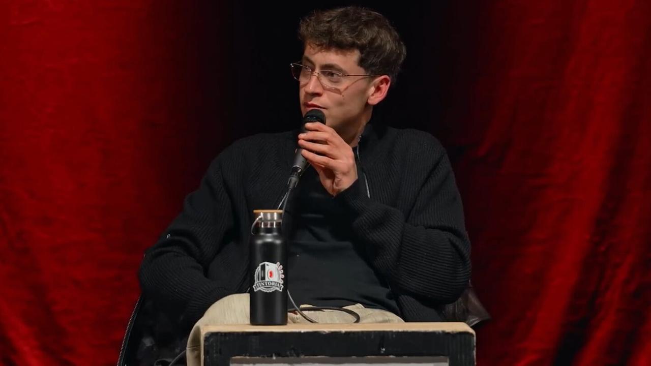 Tredici Pietro e il concerto «indimenticabile» in Sardegna: «C’era solo una ragazza che ballava e una mandria di signori che guardavano»