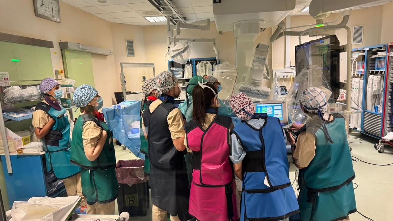 Lucca, al “San Luca” eseguita con successo in Cardiologia la prima procedura di valvoloplastica aortica