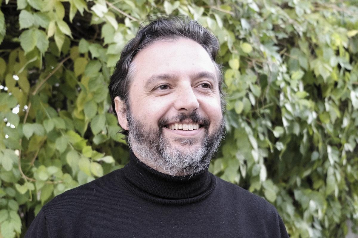 Il ritratto della generazione Z, nel racconto del regista Massimo Selis: «I giovani hanno voglia di porsi domande»