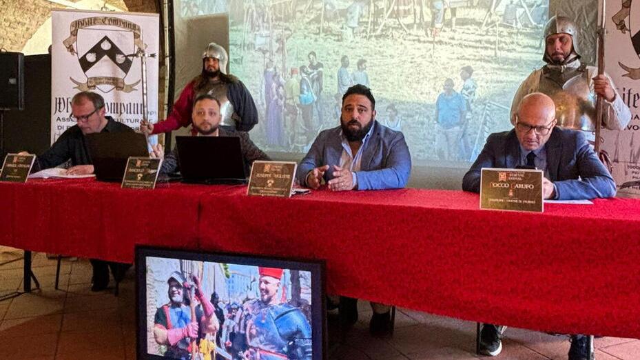 Cavalieri, giostre, bardi, menestrelli: a Livorno che Medioevo sia - Il programma del festival