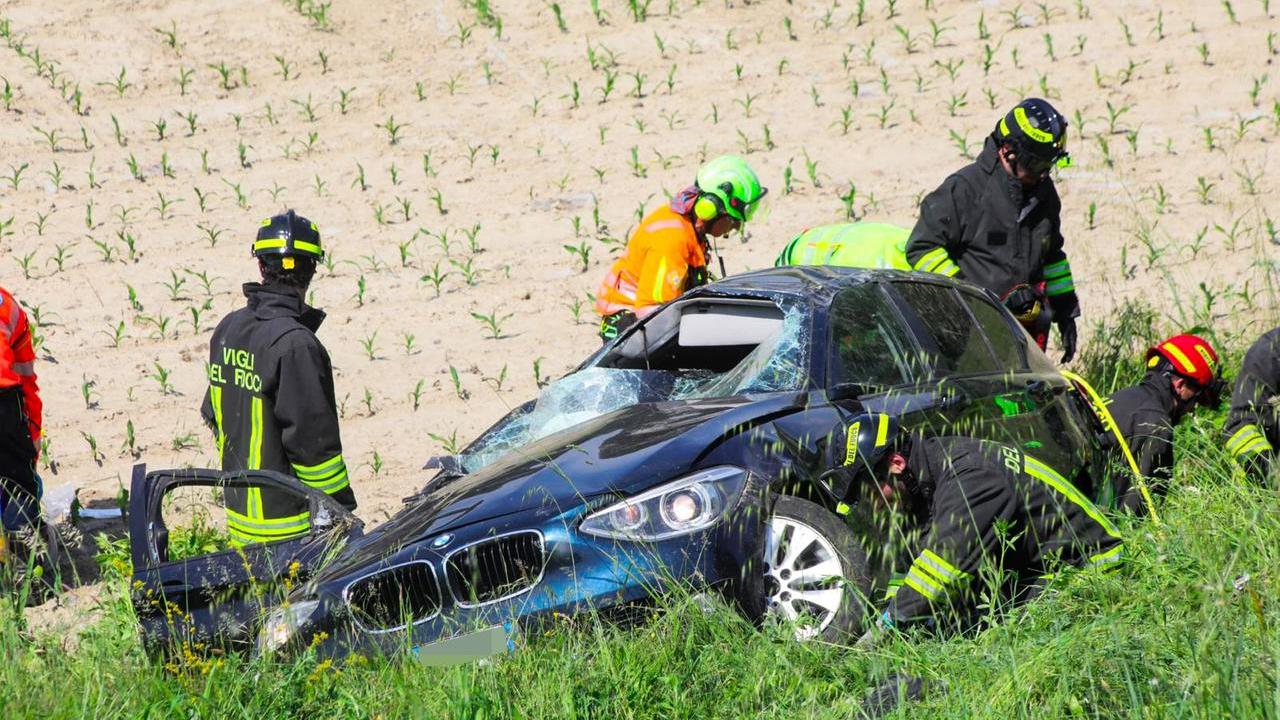 Schianto fatale, muore 18enne ferrarese: chi era la vittima