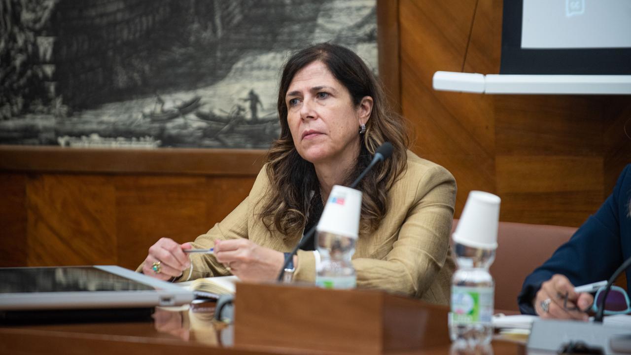 Rinnovabili, vertice di Todde in Consiglio dei ministri: stop a un impianto a Sassari, in standby gli altri 30