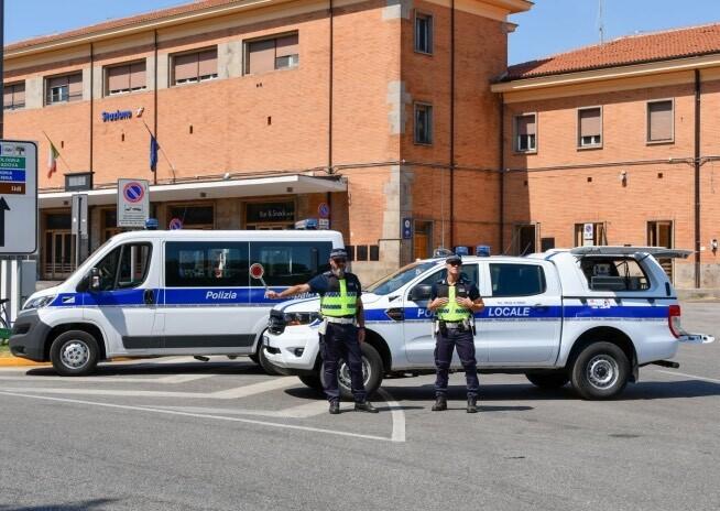Spaccio e tentato furto in auto: scattano denuncia e arresto a Ferrara