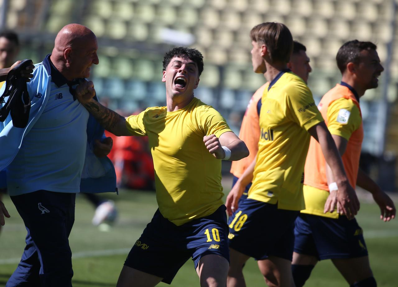 Modena-Reggiana 2-1: i canarini vincono il derby e blindano il sesto posto