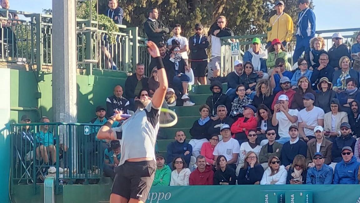 Sardegna Open, spettacolo Berrettini: 6-4 in 35 minuti contro Hurkacz