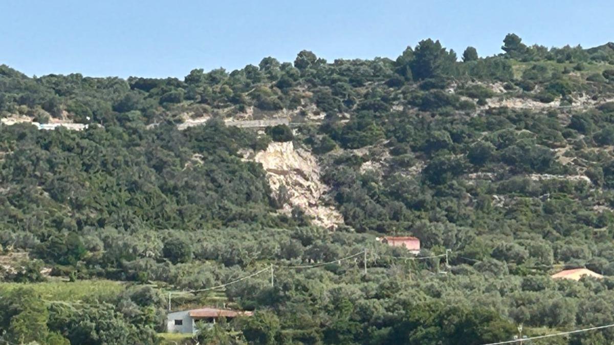 Allarme viabilità dopo la frana, i sindaci: «Interventi immediati o in estate sarà un disastro»