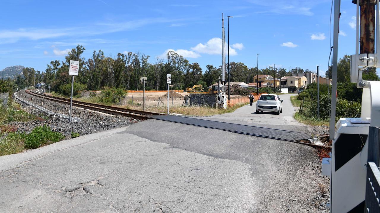 Olbia, addio al passaggio a livello di via Portogallo: al suo posto un cavalcaferrovia