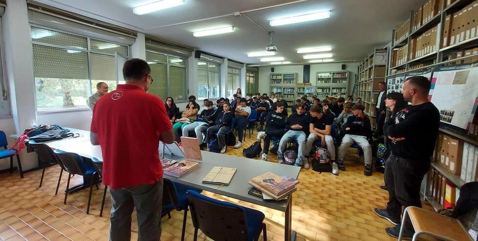 Scuola, trasferimenti e caos: a Modena 38 insegnanti scoprono via mail di aver perso il posto