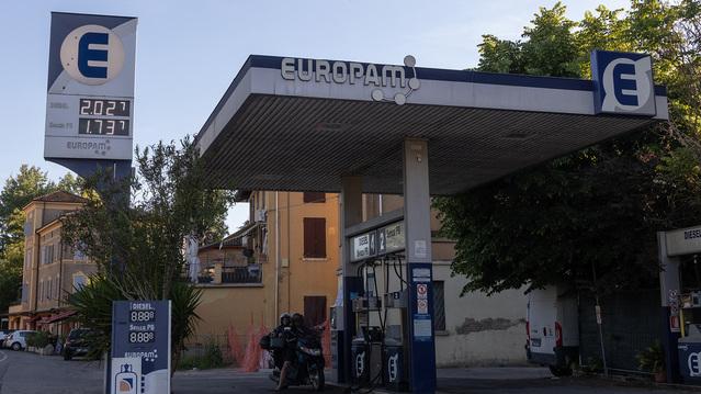 Ridotti i tagli delle accise sulla benzina: qui il distributore Europam con i prezzi ancora "scontati"
