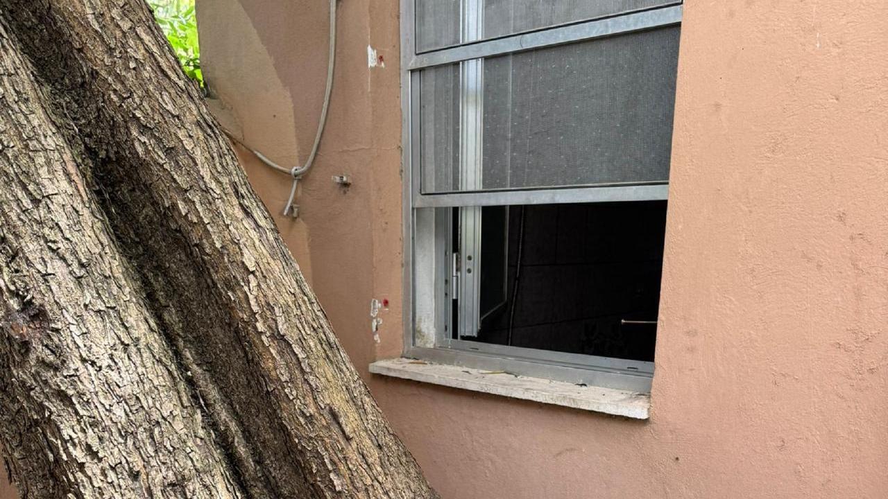 Livorno, ladri svaligiano il ristorante “Forti Pizza e Torta”