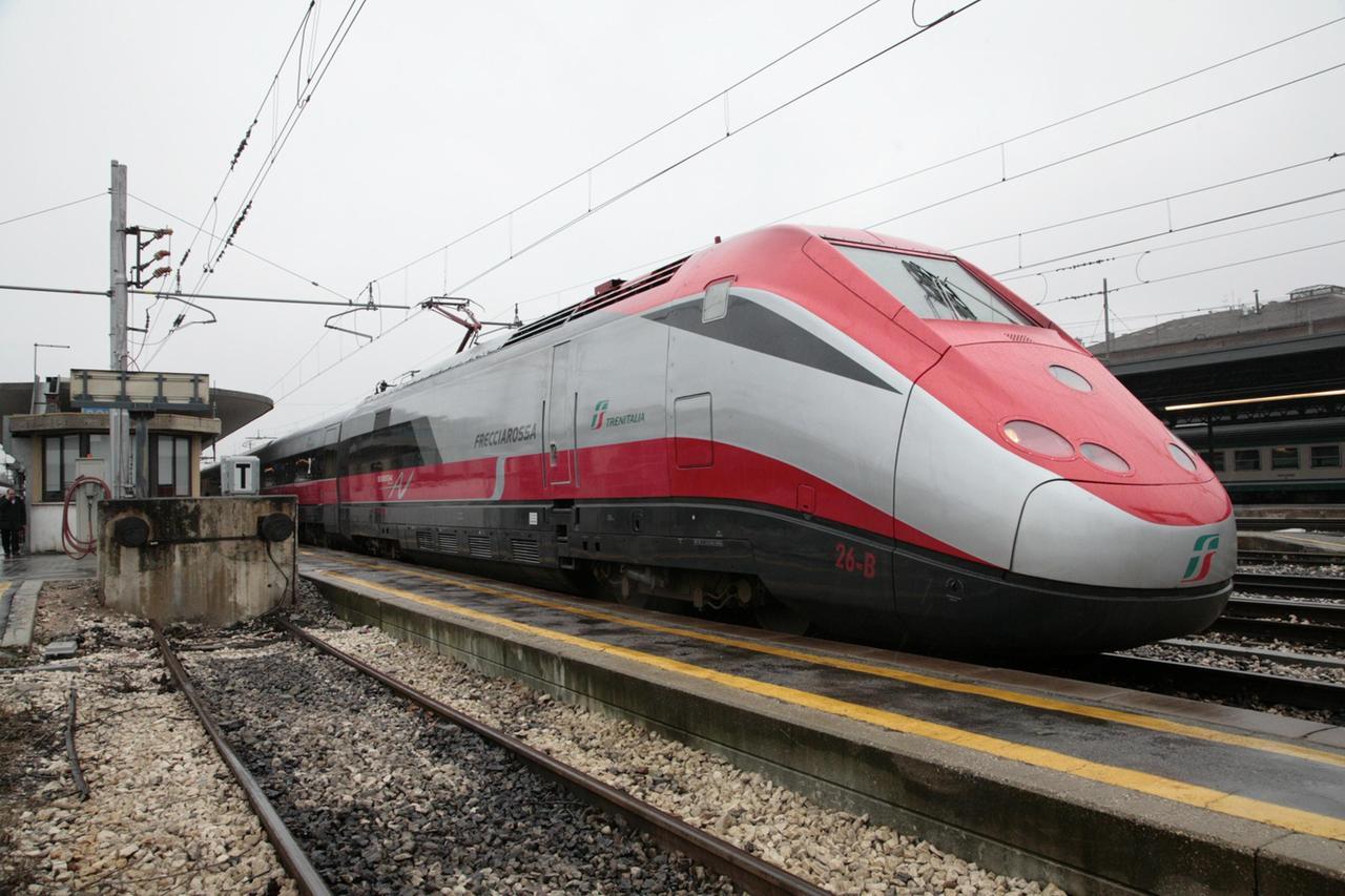 
	L'incidente ha coinvolto il Frecciarossa Milano-Pescara


