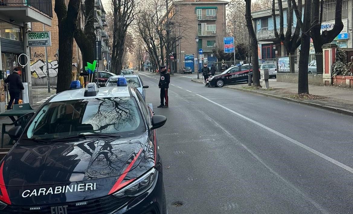 Rapinarono un disabile in carrozzina in zona stazione: arrestati. Ecco chi sono