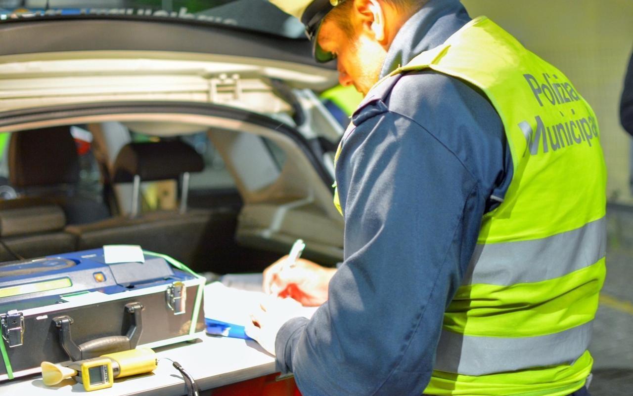 
	La polizia locale di Modena ha sottoposto il motociclista all'alcoltest, che ha dato esito positivo

