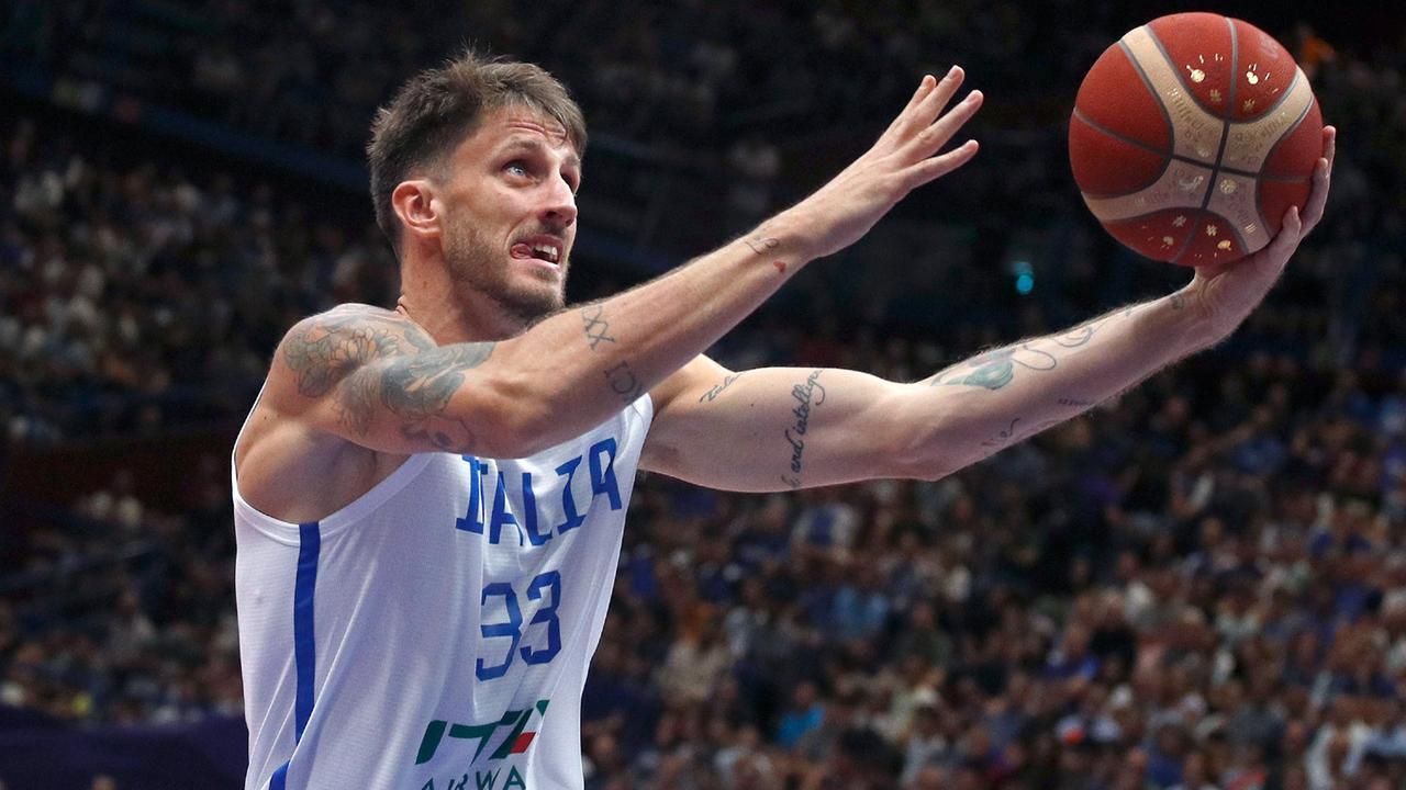 Basket, Achille Polonara si ritira: «Ci ho provato, ma capisco che è ora di dire basta»