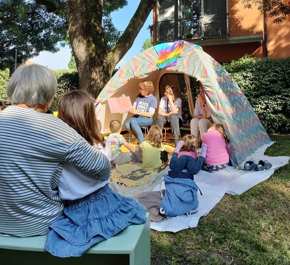 Albinea, torna “Sopra le righe festival”: tre giorni di spettacoli, libri e creatività