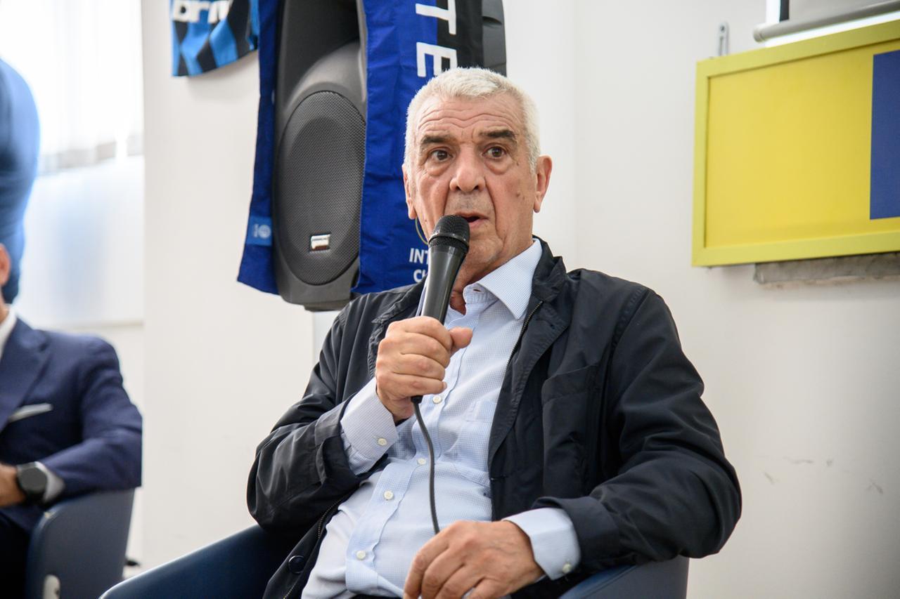 
	Evaristo Beccalossi

