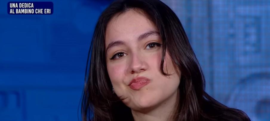 Amici 2025, la meravigliosa dedica di Angie alla bambina che era – Ecco che cosa ha detto