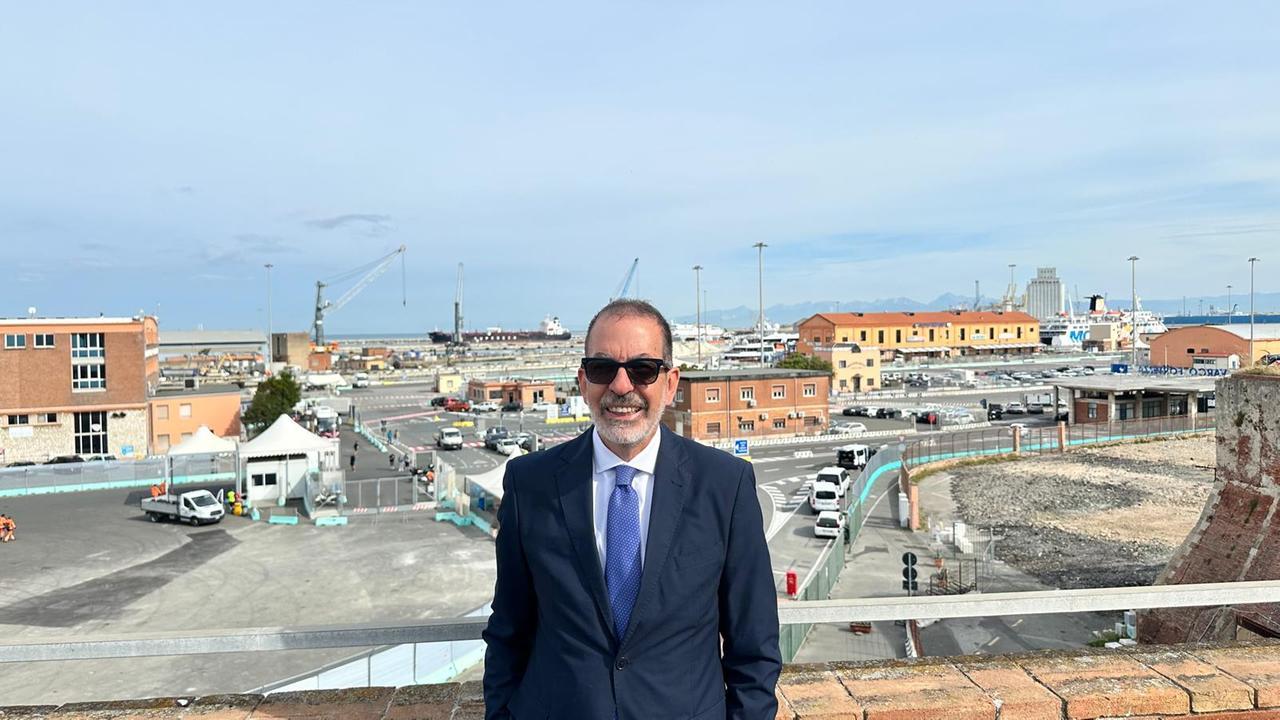 Darsena Europa, parla il neo-commissario: «Creerò una struttura autonoma, ora subito garanzie per i player internazionali»
