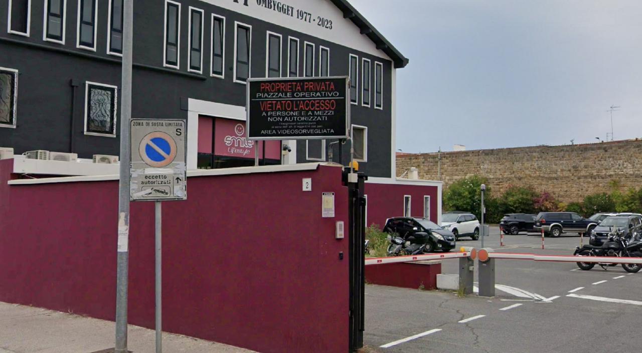 Livorno, rubano i soldi e un cellulare dalla palestra “Smile”