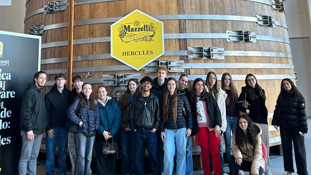 Le bottiglie di aceto balsamico: «Etichette, controlli e sensibilità»