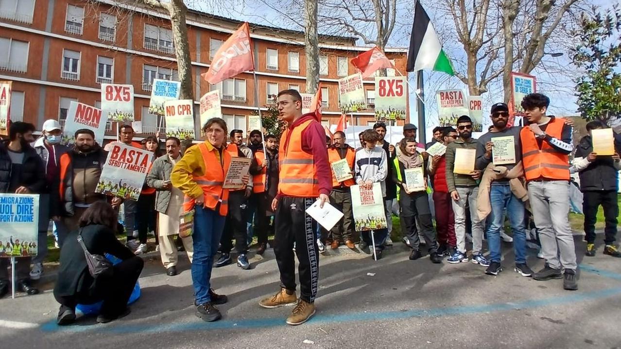 Sarah Caudiero e Luca Toscano in piazza Europa il 6 marzo