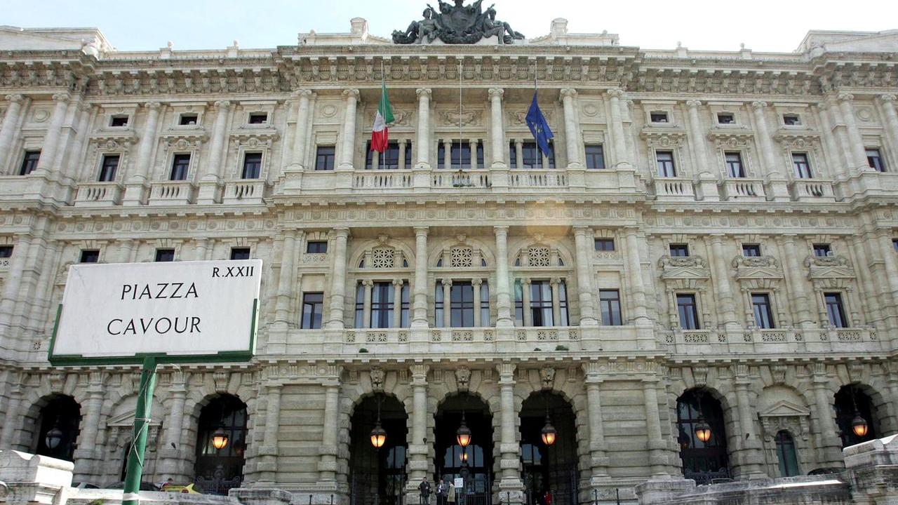 Tenta di uccidere l’ex compagna dopo aver scontato 16 anni per omicidio, condanna confermata per un uomo del Nuorese: ecco chi è