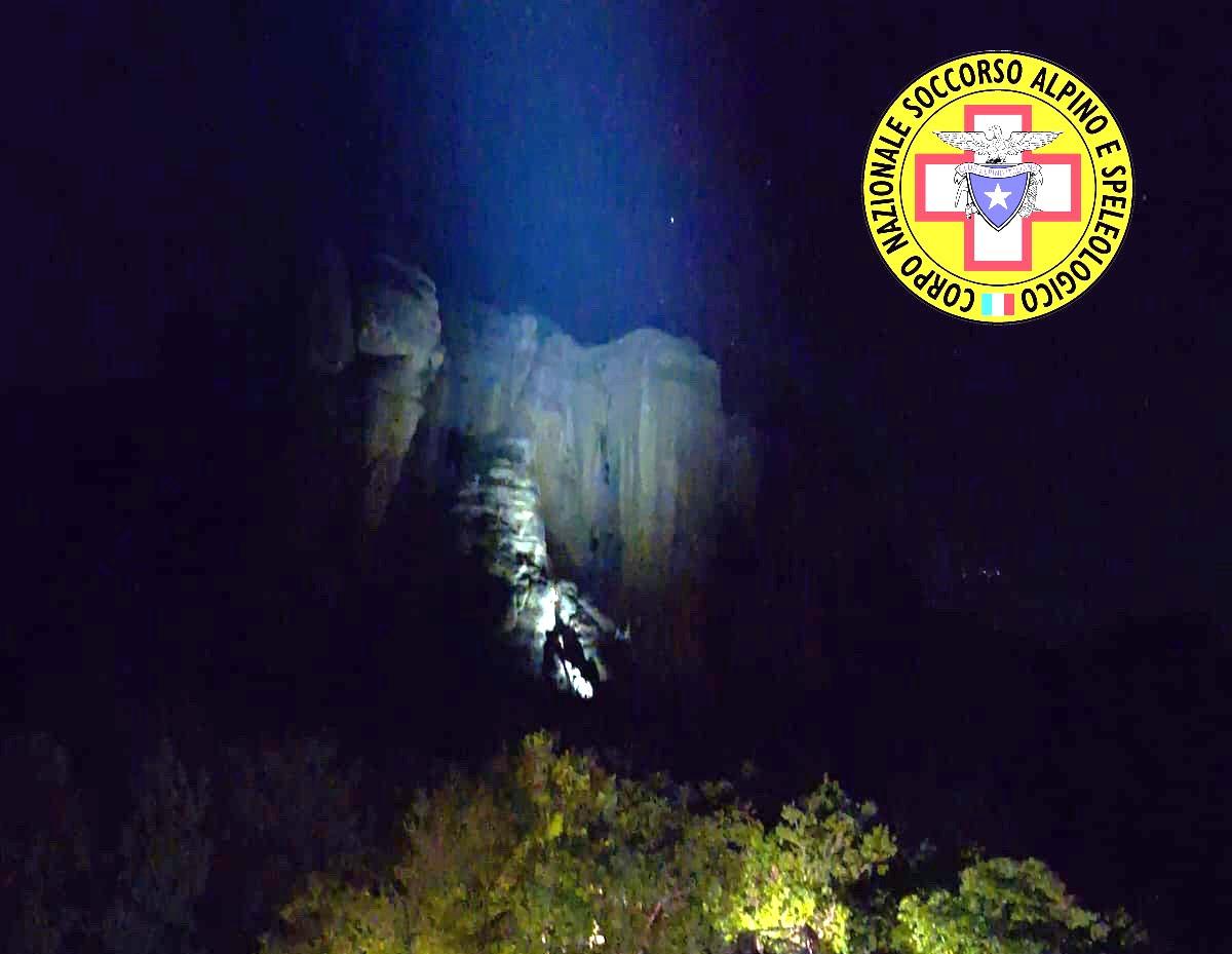 Pietra di Bismantova, due arrampicatori bloccati in parete: recuperati dal Soccorso alpino