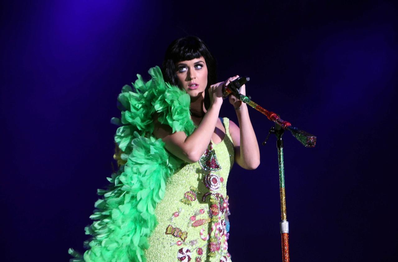 Katy Perry è la regina dell’estate smeraldina 2026: la pop star sarà in concerto al Cala di Volpe – Ecco quando