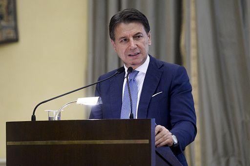 Giuseppe Conte e il figlio Niccolò: «È rimasto a letto per due anni, ora sta meglio e sono felice»