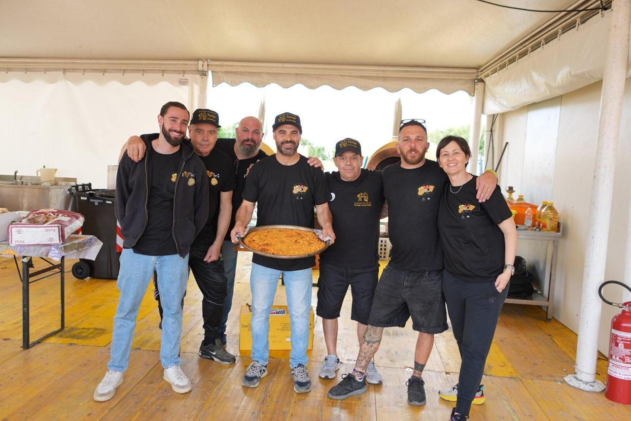 Livorno e il 5&5, i tortai si raccontano tra aneddoti e tradizione: «Quattro ingredienti. E poi un segreto»