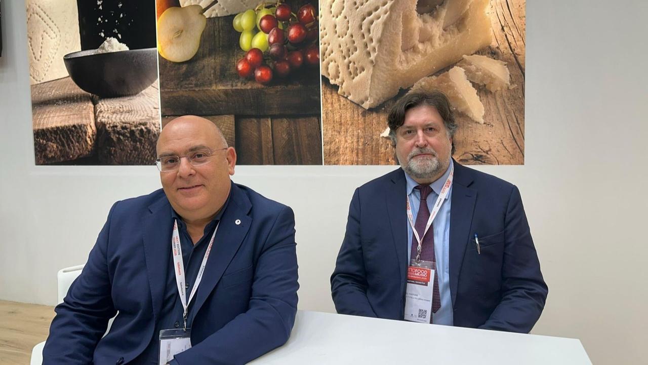 
	Il presidente del Consorzio Pecorino romano Gianni Maoddi e il direttore Riccardo Pastore

