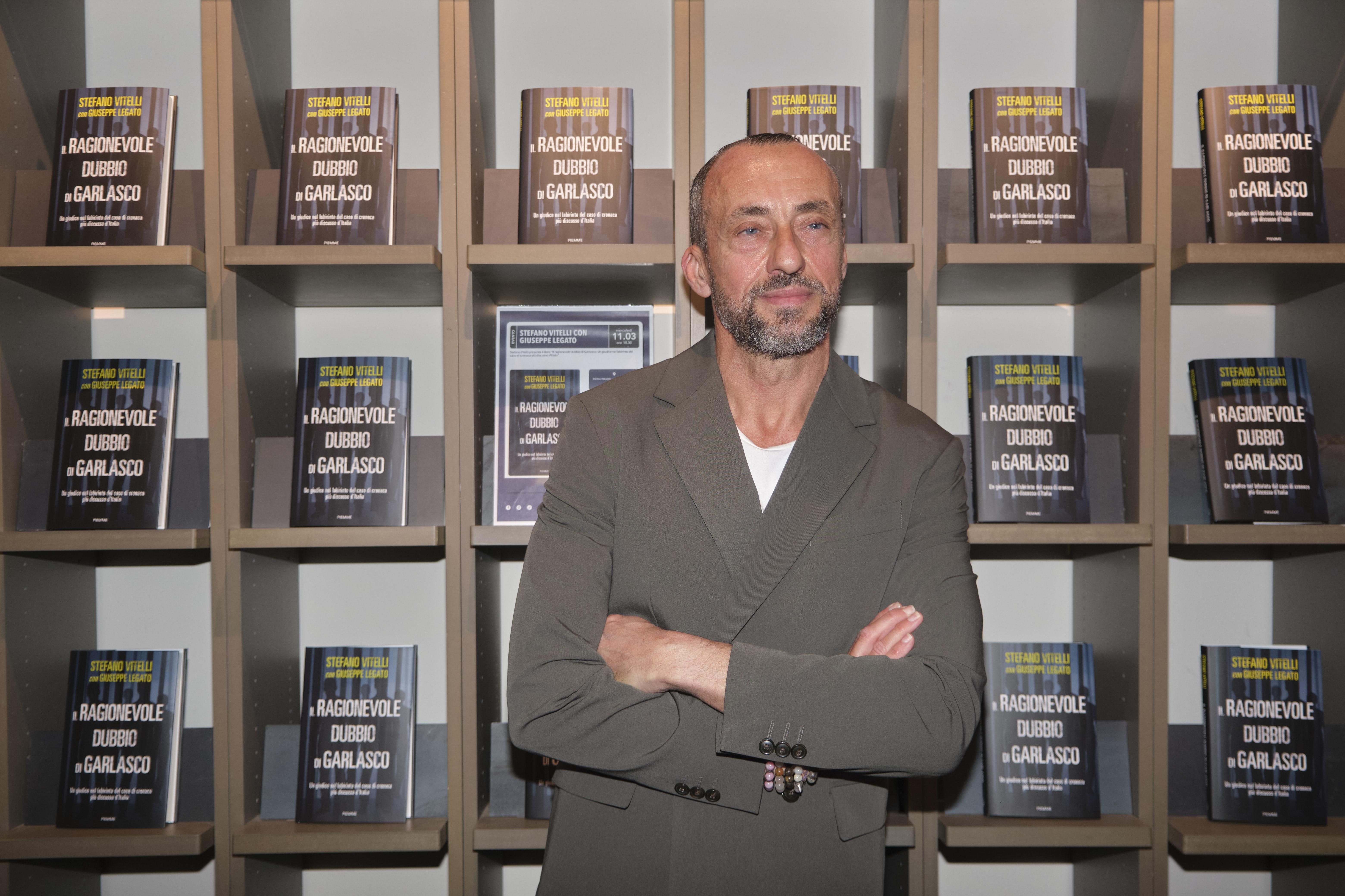 Delitto di Garlasco, chi è Stefano Vitelli il giudice toscano che ha assolto Alberto Stasi: i motivi della sentenza e il libro confessione
