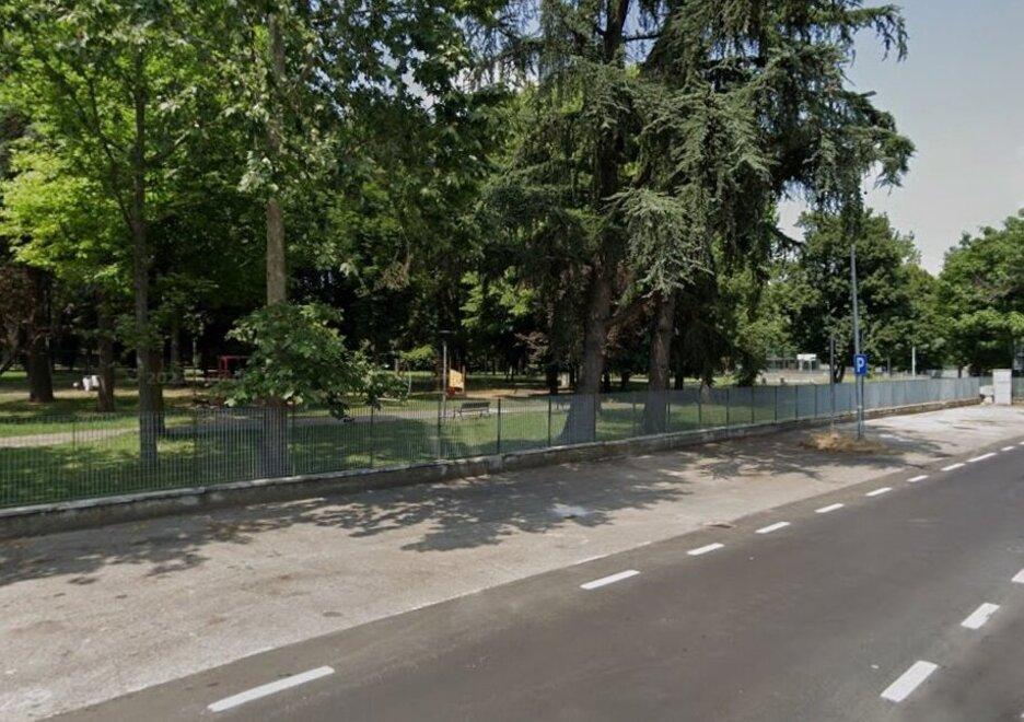 Atti osceni davanti all’asilo di Fiorano: un 26enne finisce a processo