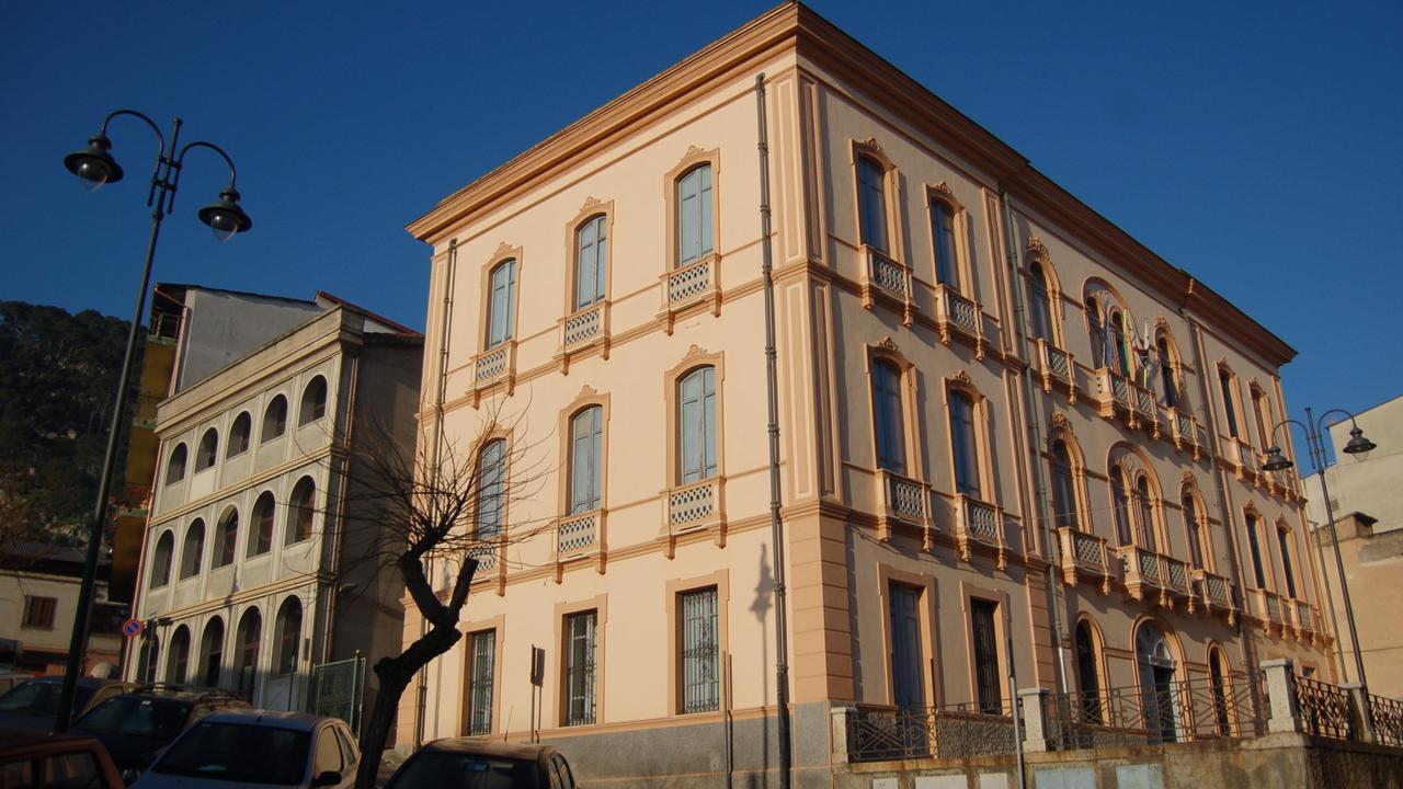 .
GUSPINI - IL MUNICIPIO