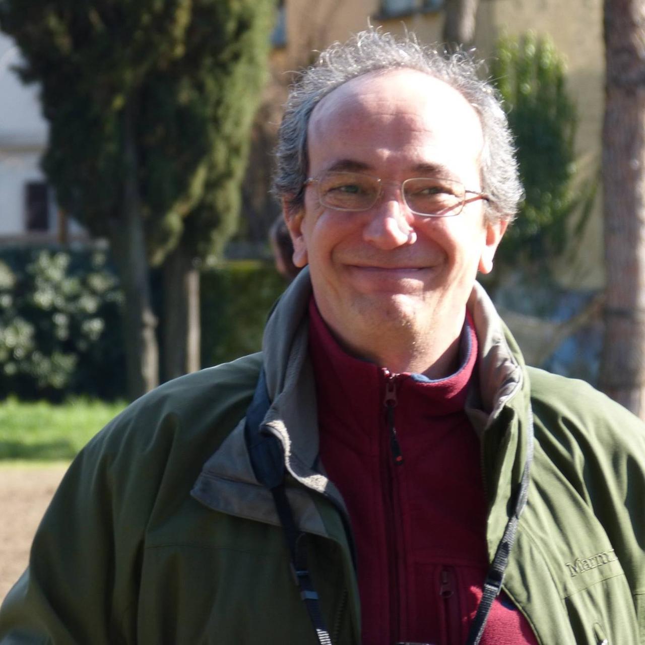 Il paesaggista Chiesi stroncato da un infarto mentre suona al Sopra le righe festival. Evento sospeso