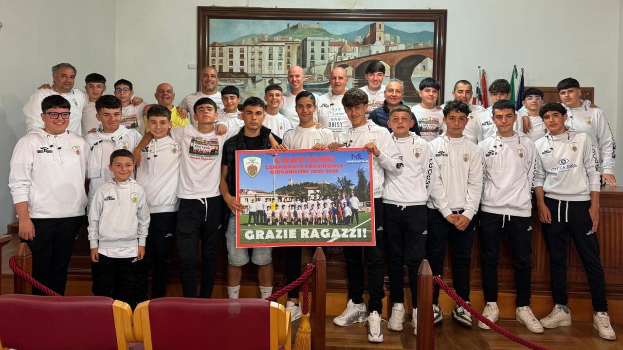 Bosa celebra i suoi Giovanissimi: il Comune premia la Calmedia Calcio