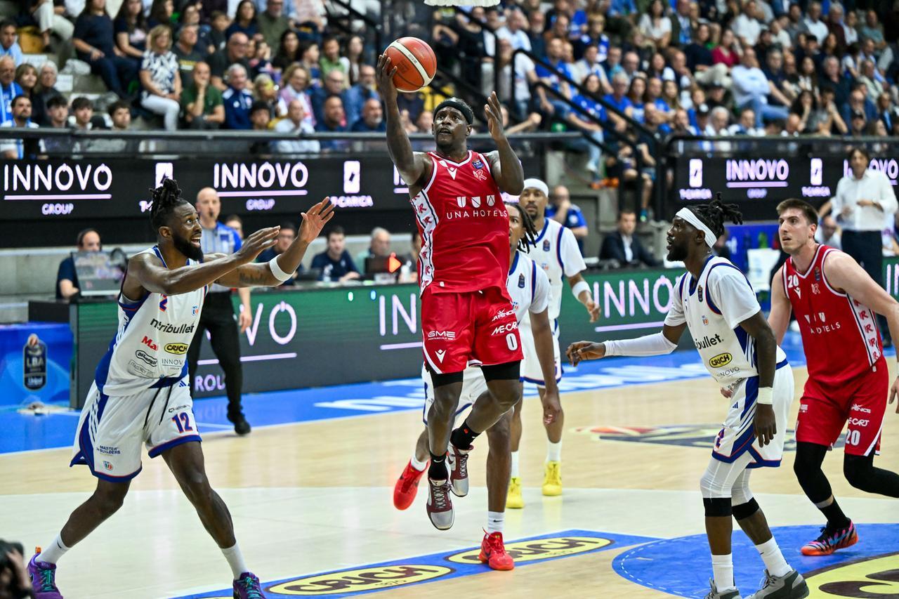 La Unahotels sconfitta a Treviso. Ai playoff sarà sfida con Milano
