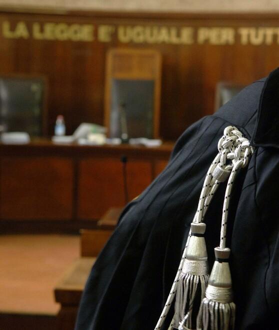 Massa, paziente trasferita in ritardo e morta in corsia: risarciti i familiari 