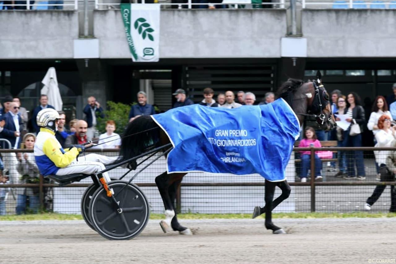 
	La passerella di Ideal Turdance dopo la vittoria nel Giovanard

