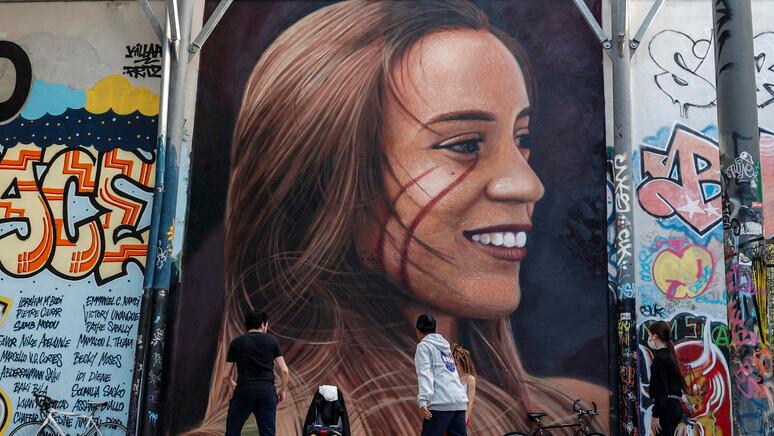 Un murale dedicato alla memoria di Luana D'Orazio